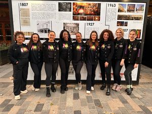 Nicole Louise Lewis, Tamara Morgan, Aoife Haakenson, Kenedy Small, Shakira Simpson, I Photo